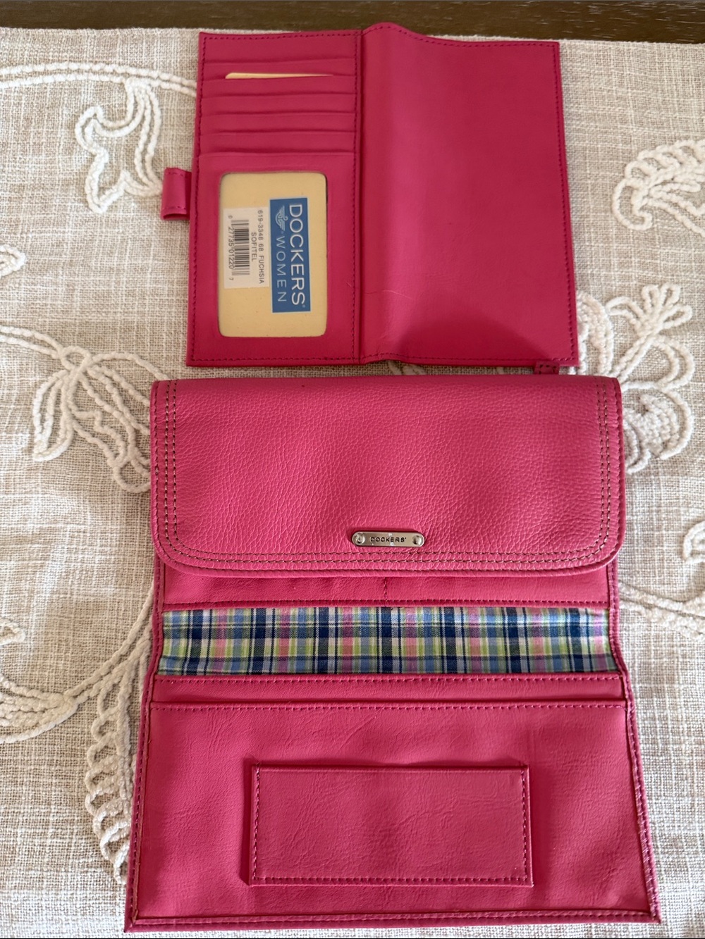 Dockers Fuchsia Pink Sofitel Pebbled Leather Checkbook Trifold Wallet - Picture 11 of 14